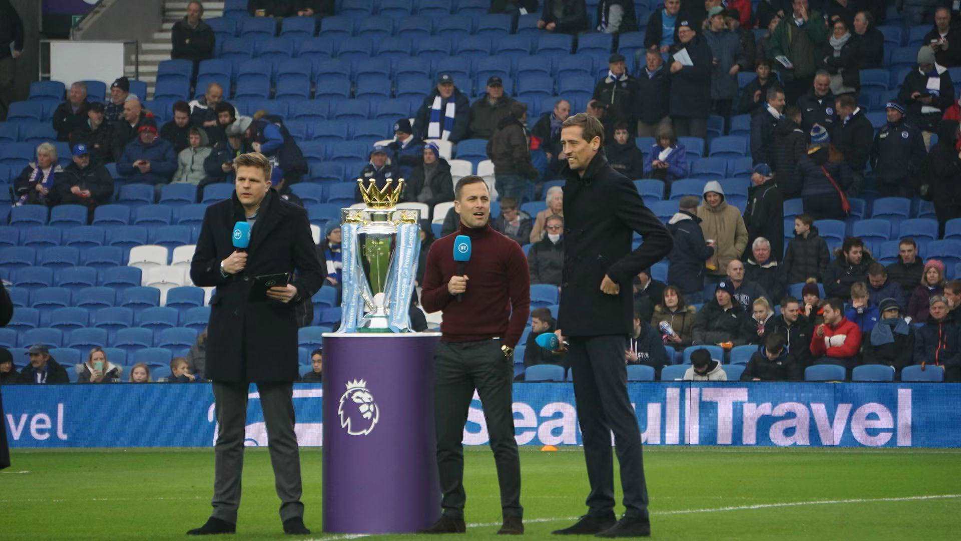 反映出俱乐 反映出俱乐