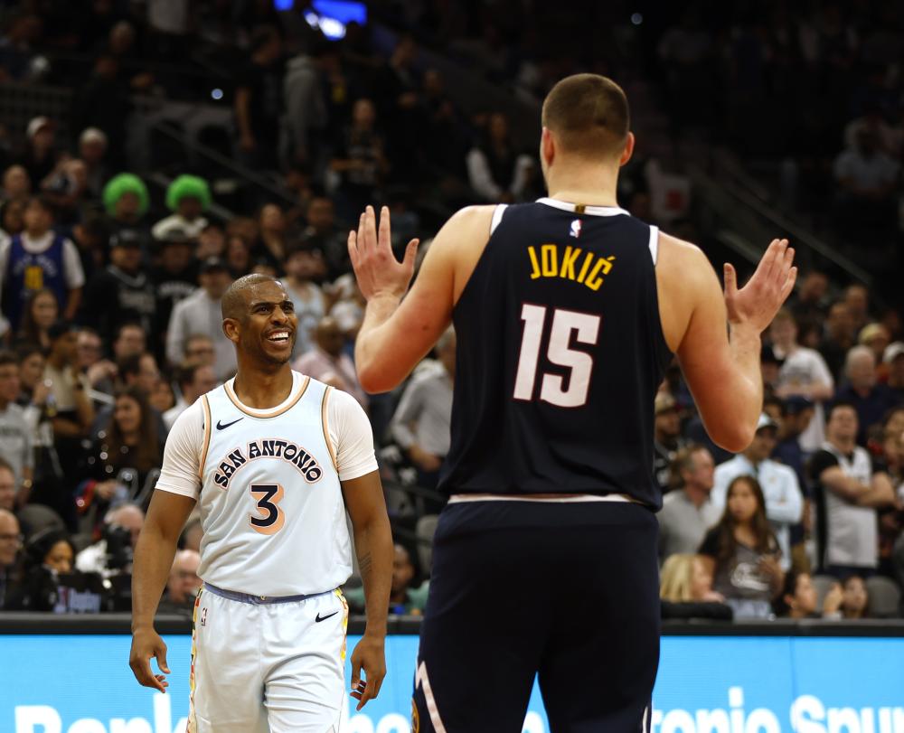 于漩涡中心 于漩涡中心