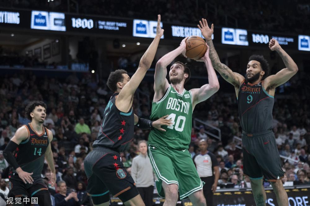 昂的年轻天 昂的年轻天